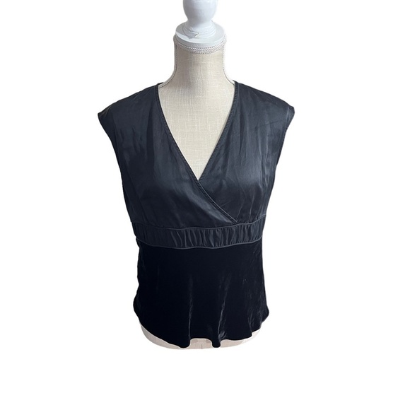Talbots Womens Black Silk & Rayon Faux Wrap Sleeveless V-Neck Blouse Size 10 Lux - Picture 2 of 14